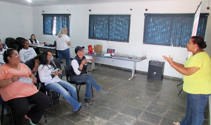 Agentes em treinamento constante para ajudar a população na prevenção