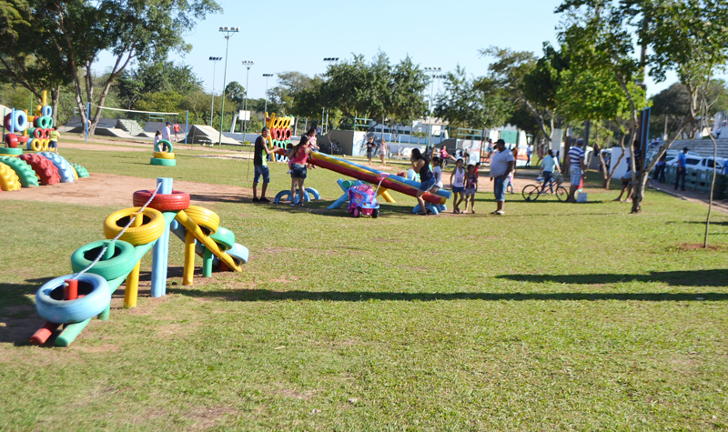 Famílias vem desfrutando momentos de lazer no Ecoparque localizado no Parque da Família, no Sambódromo