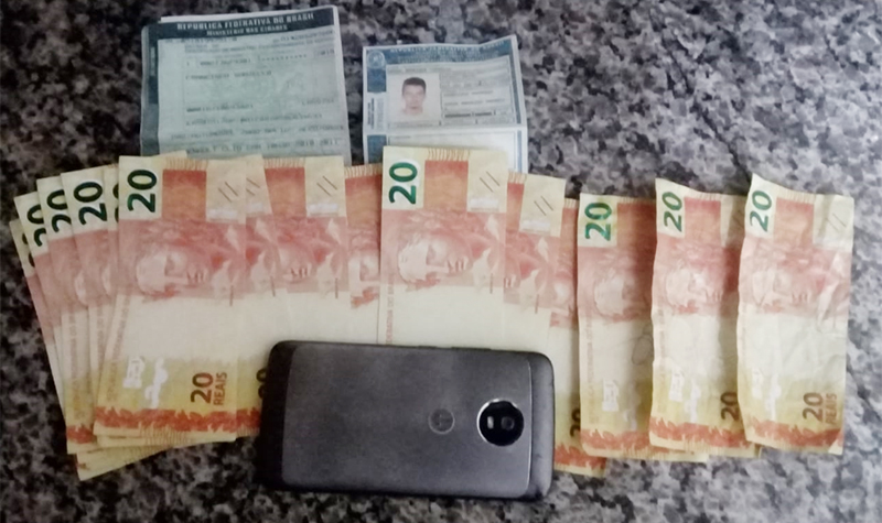 Dinheiro falso encontrado pelos militares no Boa Vista